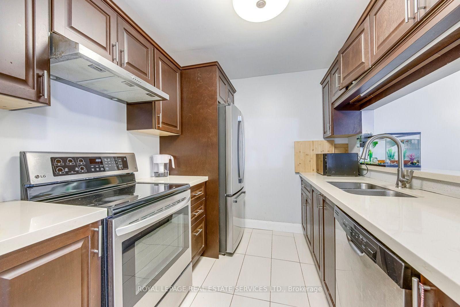 1450 Glen Abbey Gate 911