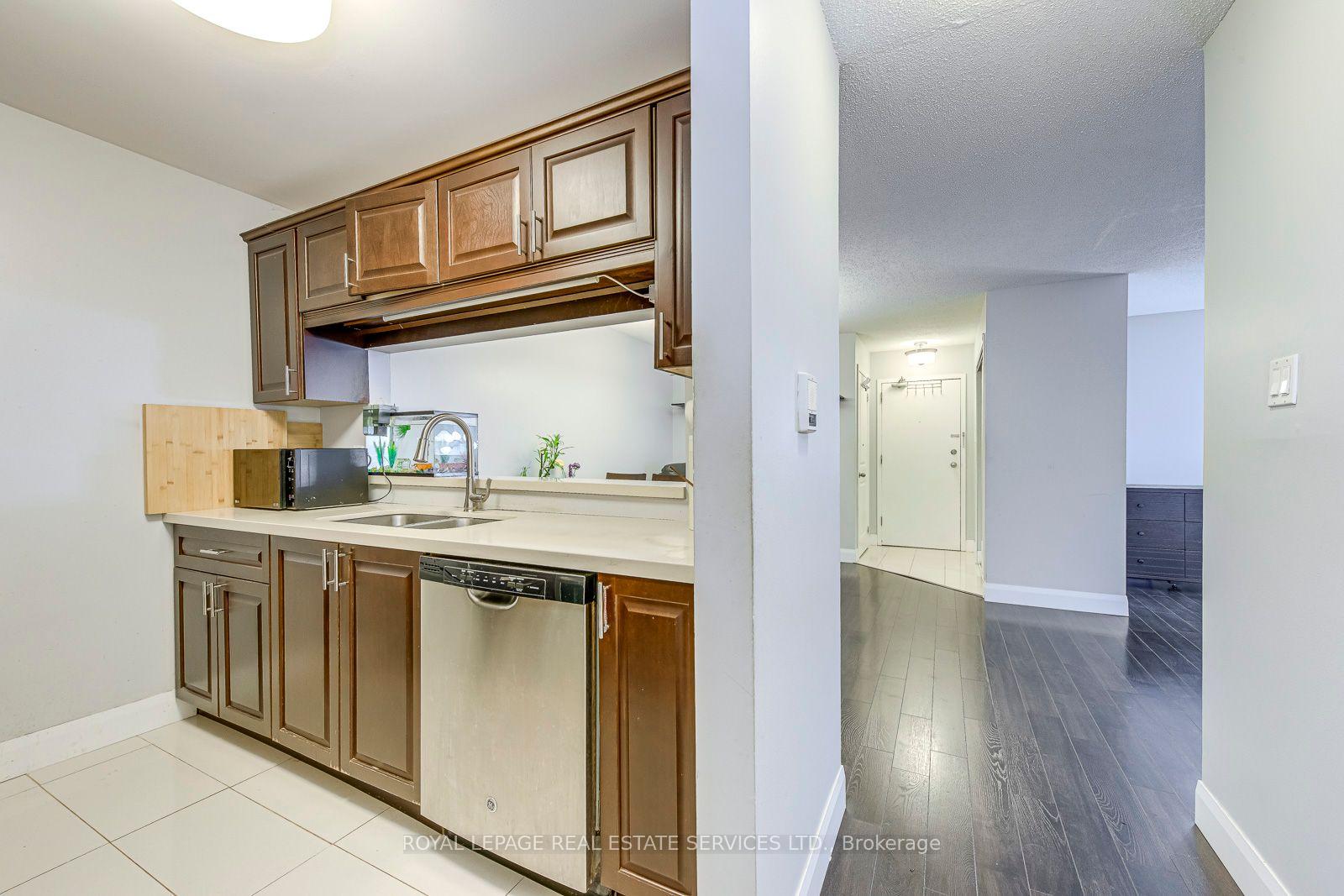 1450 Glen Abbey Gate 911