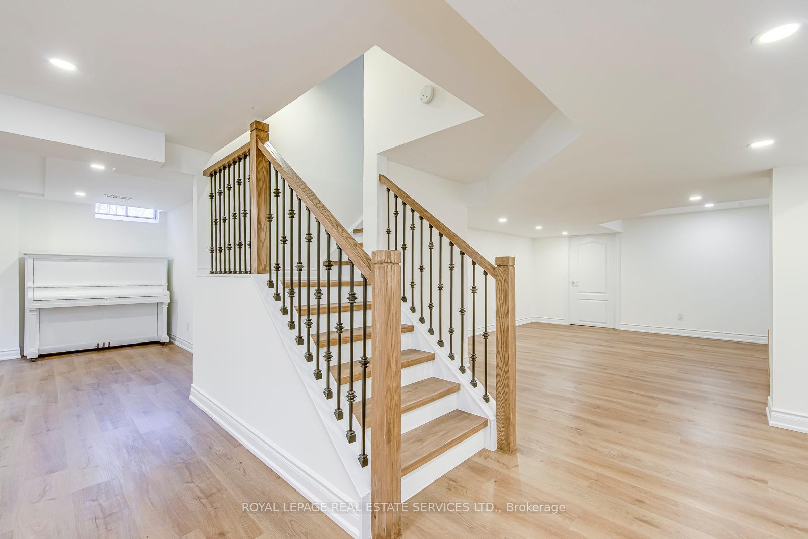 1463 Albion Avenue