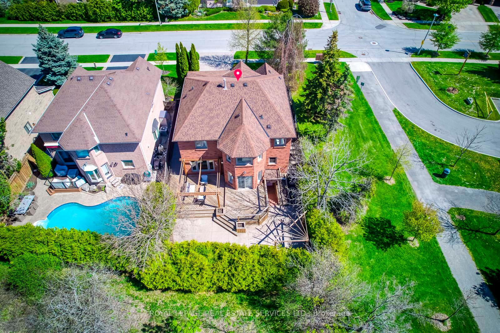 2200 Brays Lane