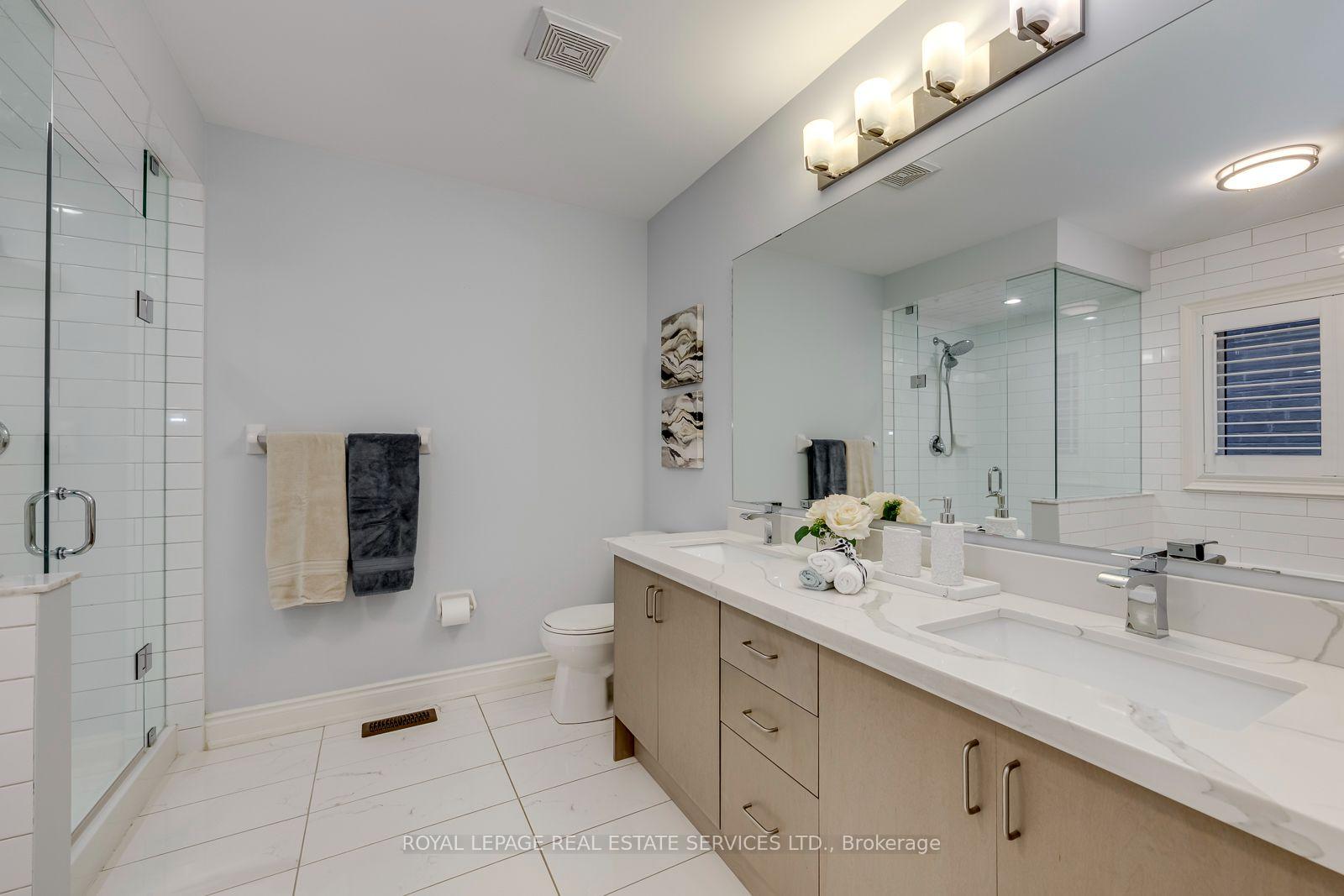 3087 Streamwood Pass