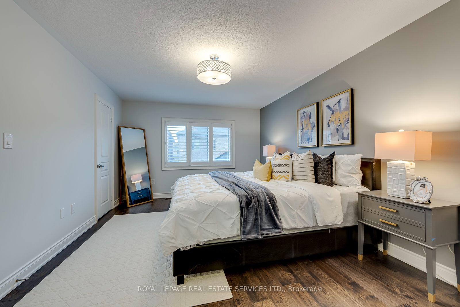 3087 Streamwood Pass
