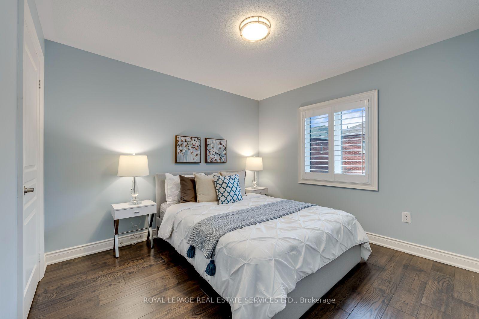 3087 Streamwood Pass