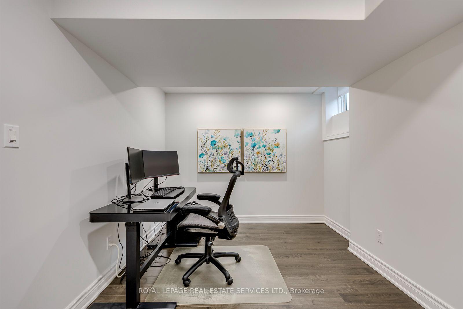 3087 Streamwood Pass