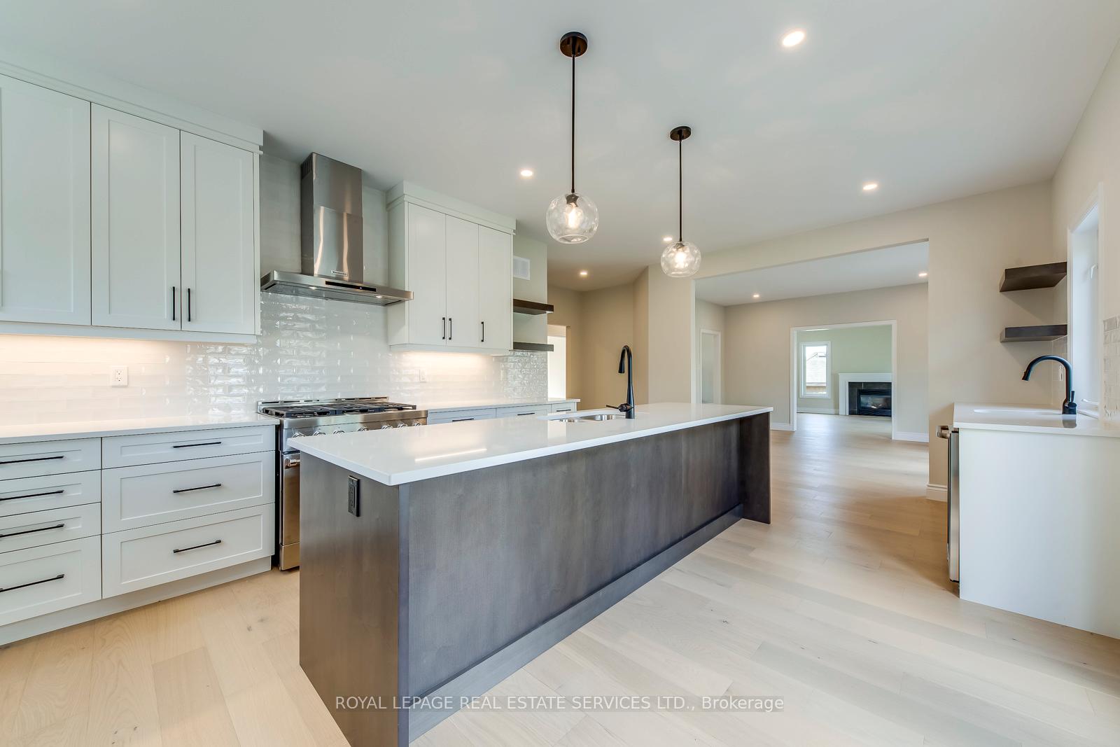 38 Moraine Walk