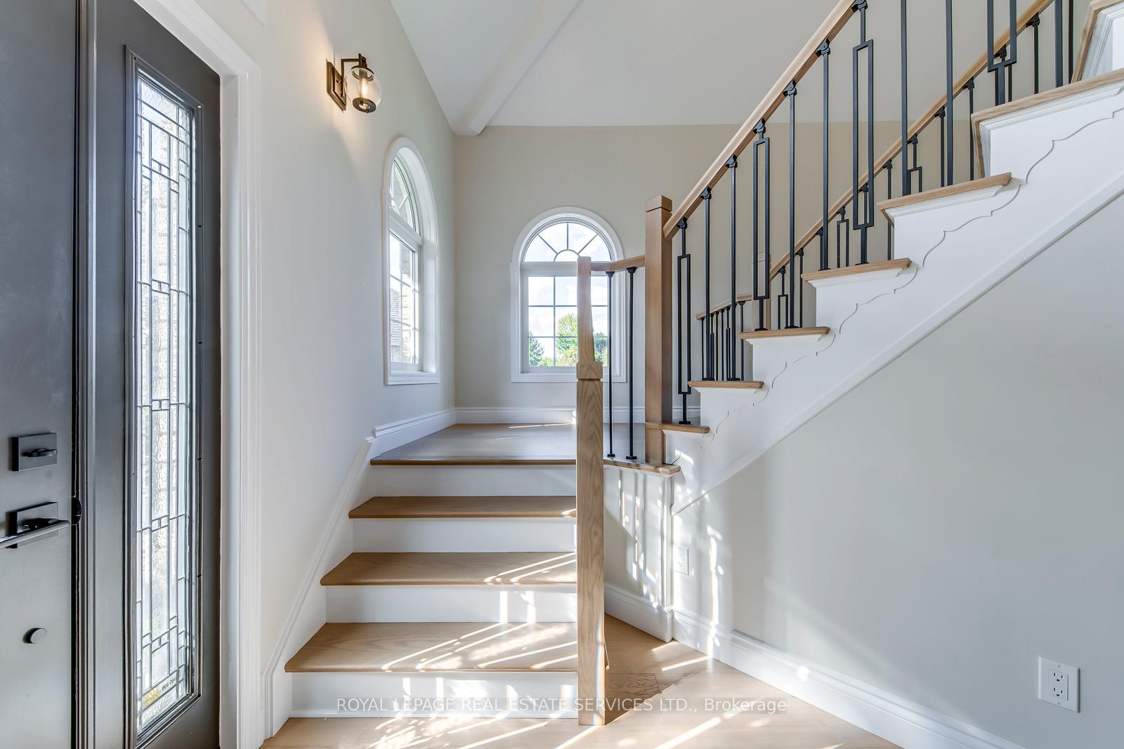 38 Moraine Walk