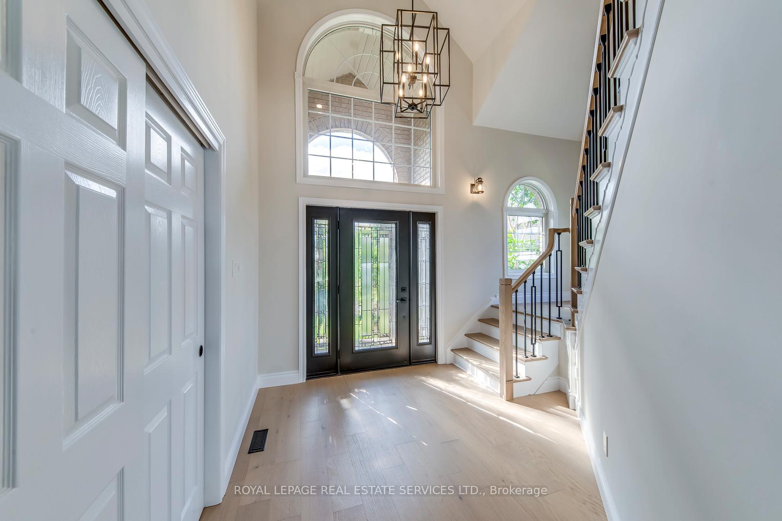 38 Moraine Walk