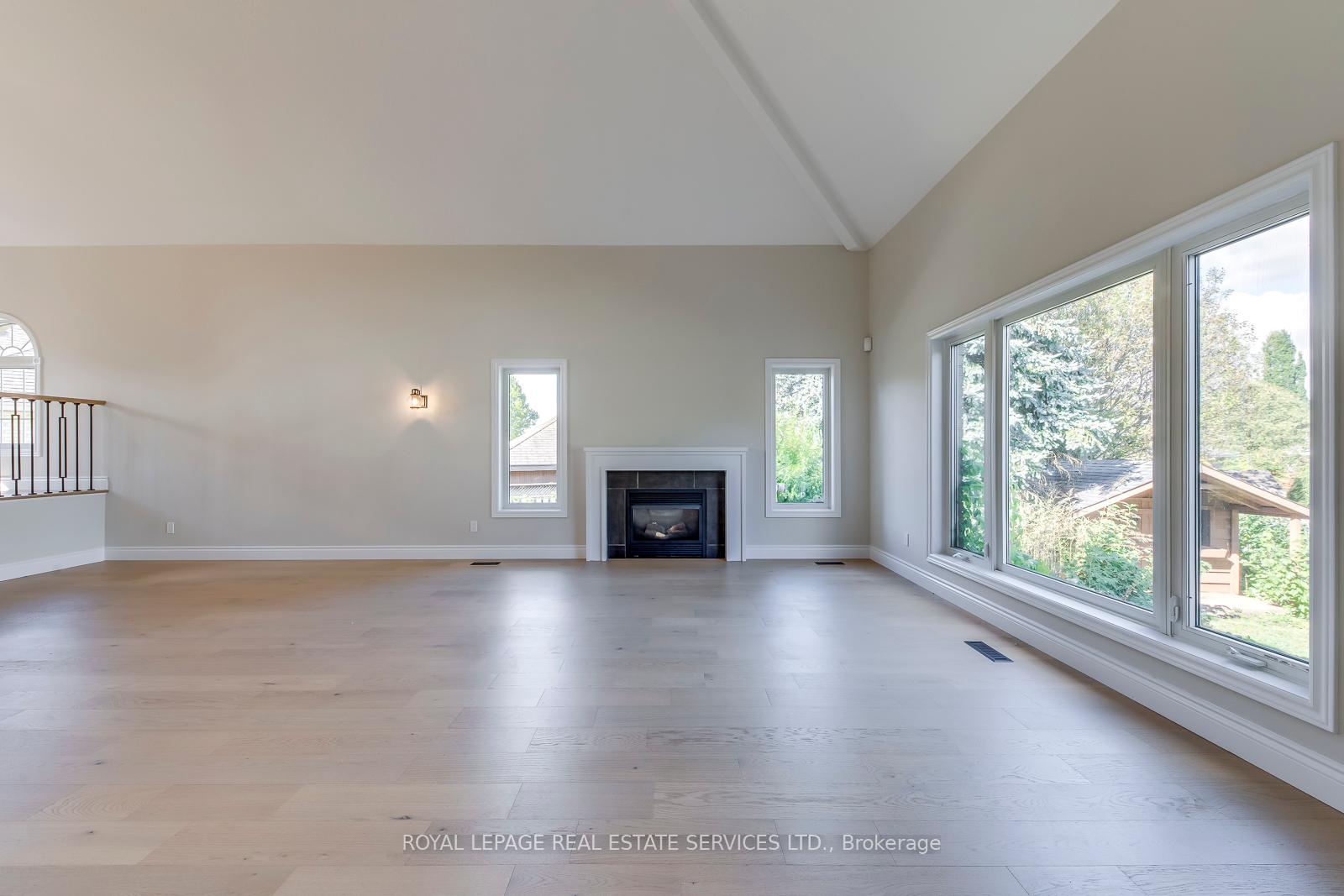 38 Moraine Walk