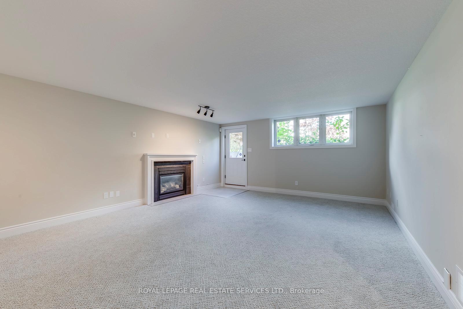 38 Moraine Walk