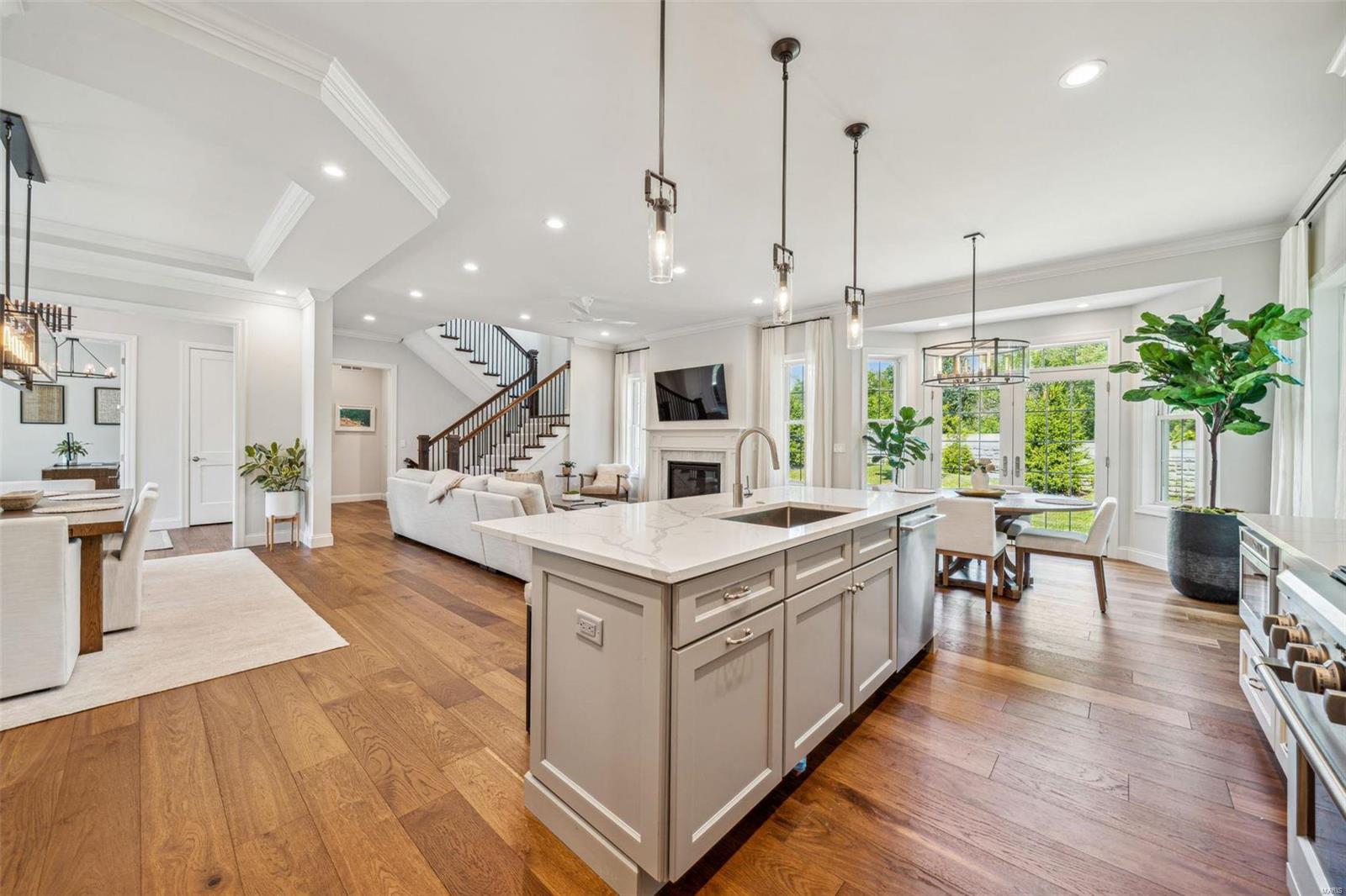 10135 Fieldcrest Lane