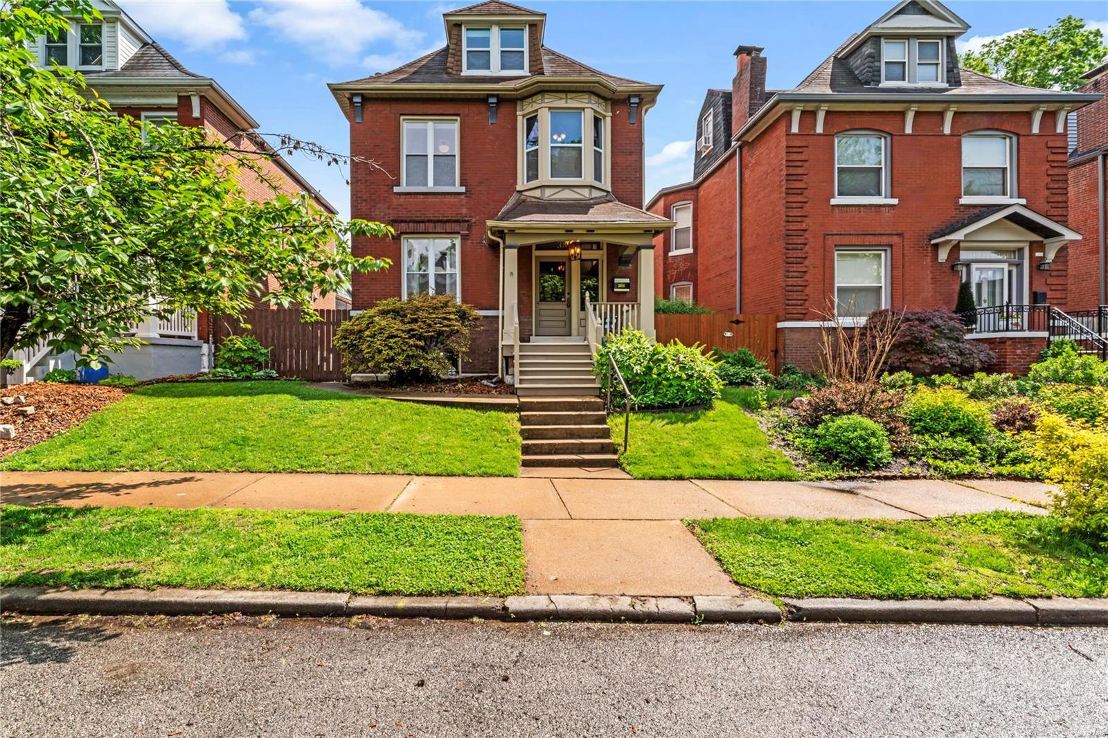 3814 Connecticut Street