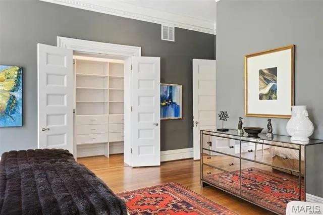 4969 Pershing Place Unit: 1
