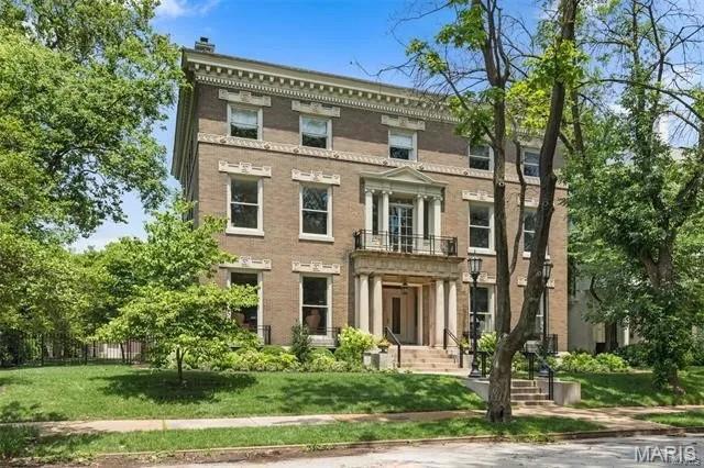 4969 Pershing Place Unit: 1
