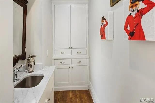 4969 Pershing Place Unit: 1