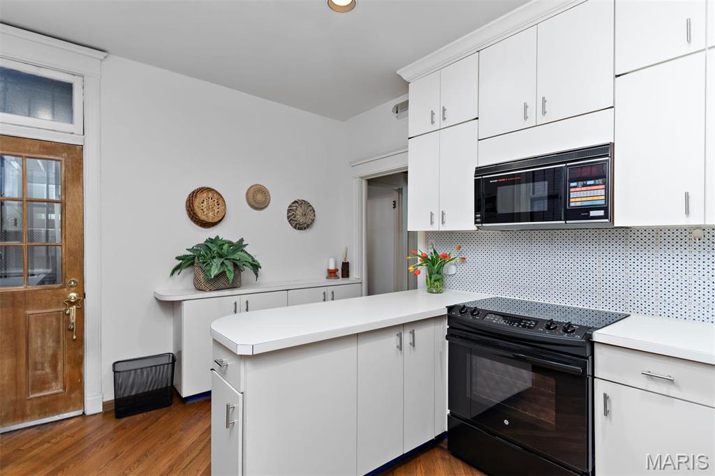5539 Waterman Boulevard Unit: 1S
