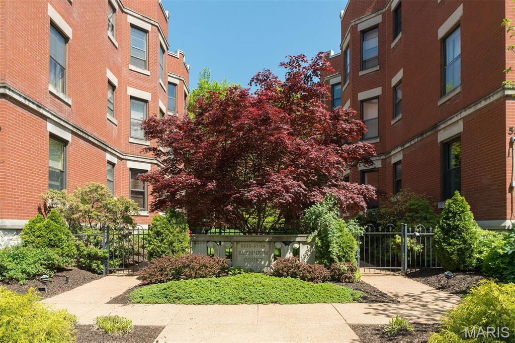 5539 Waterman Boulevard Unit: 1S