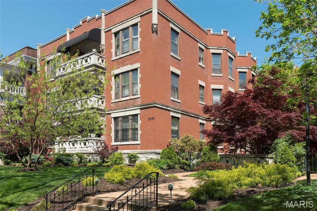 5539 Waterman Boulevard Unit: 1S