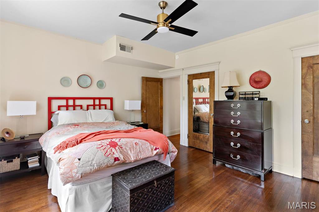 5539 Waterman Boulevard Unit: 1S