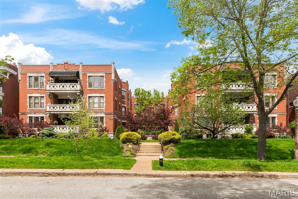 5539 Waterman Boulevard Unit: 1S