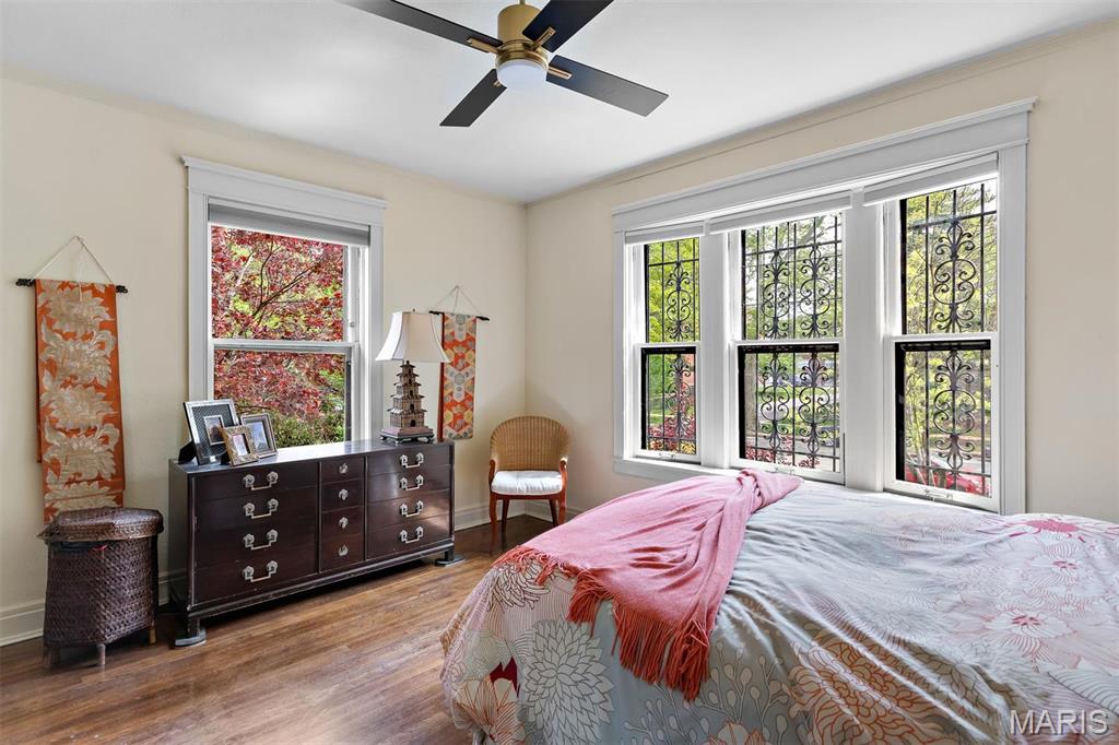 5539 Waterman Boulevard Unit: 1S