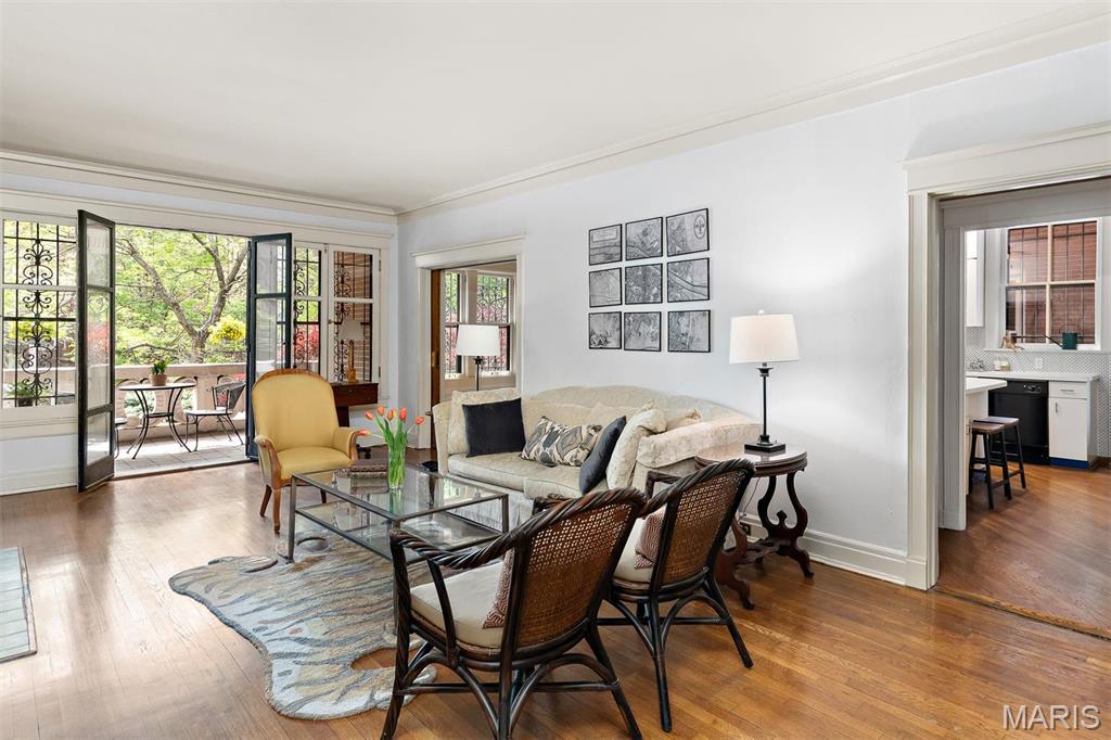 5539 Waterman Boulevard Unit: 1S