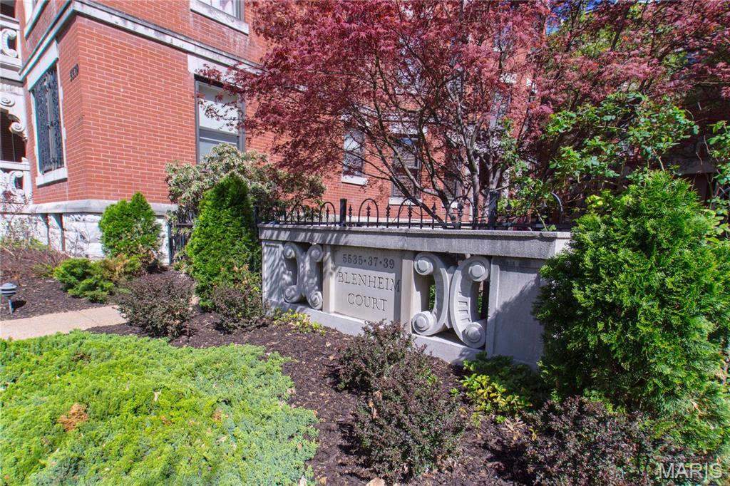 5539 Waterman Boulevard Unit: 1S