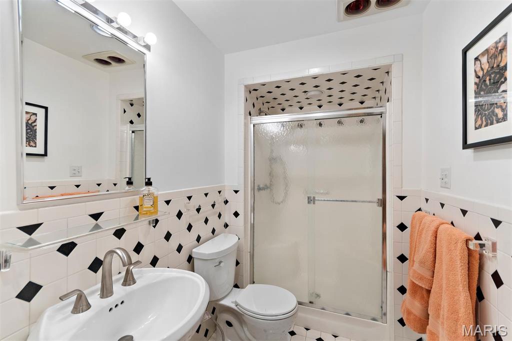 5539 Waterman Boulevard Unit: 1S