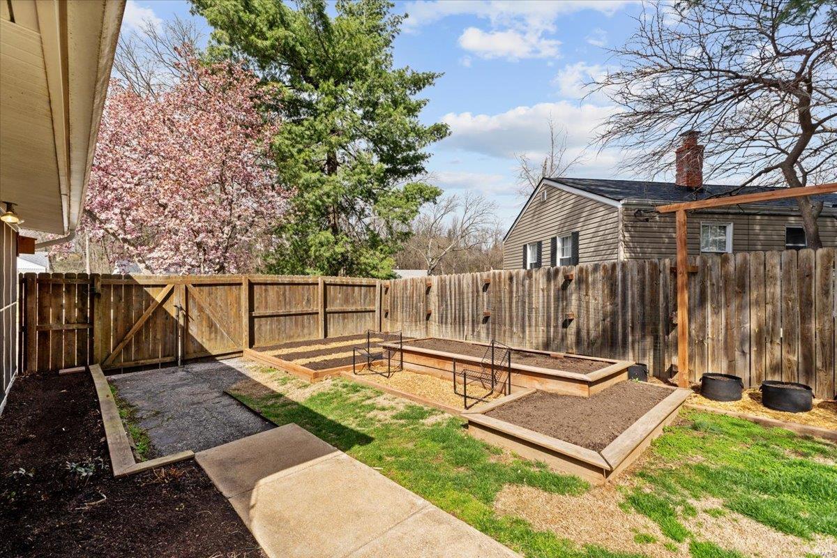 1240 Avery Court