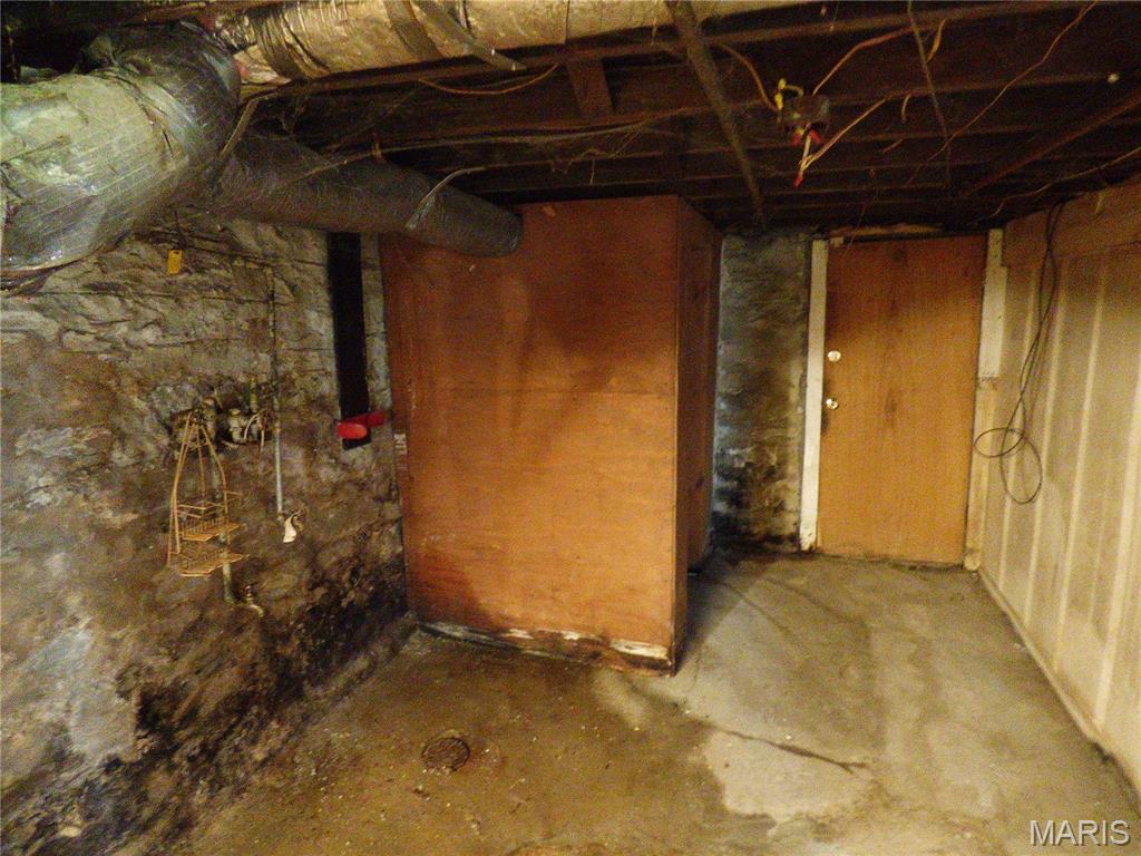 5086 Arlington Avenue