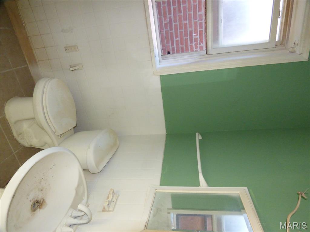 5086 Arlington Avenue