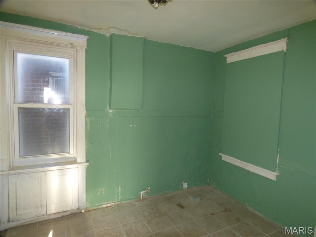 5086 Arlington Avenue