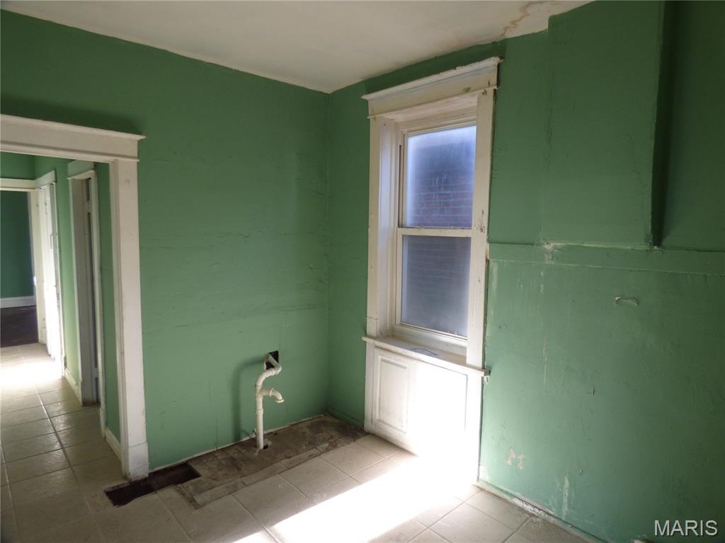 5086 Arlington Avenue