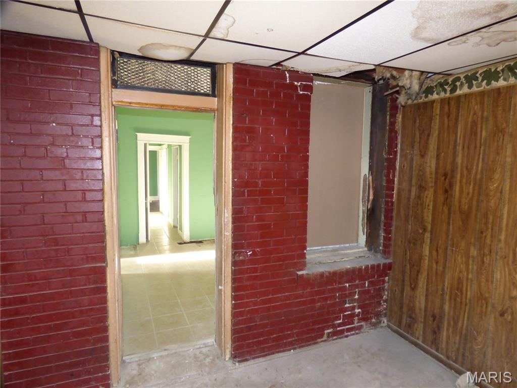 5086 Arlington Avenue