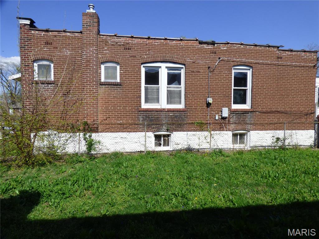 5086 Arlington Avenue