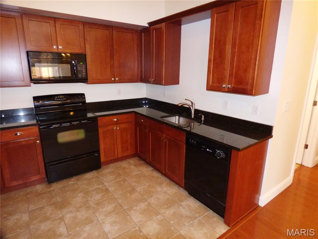 1515 Lafayette Avenue Unit: 403