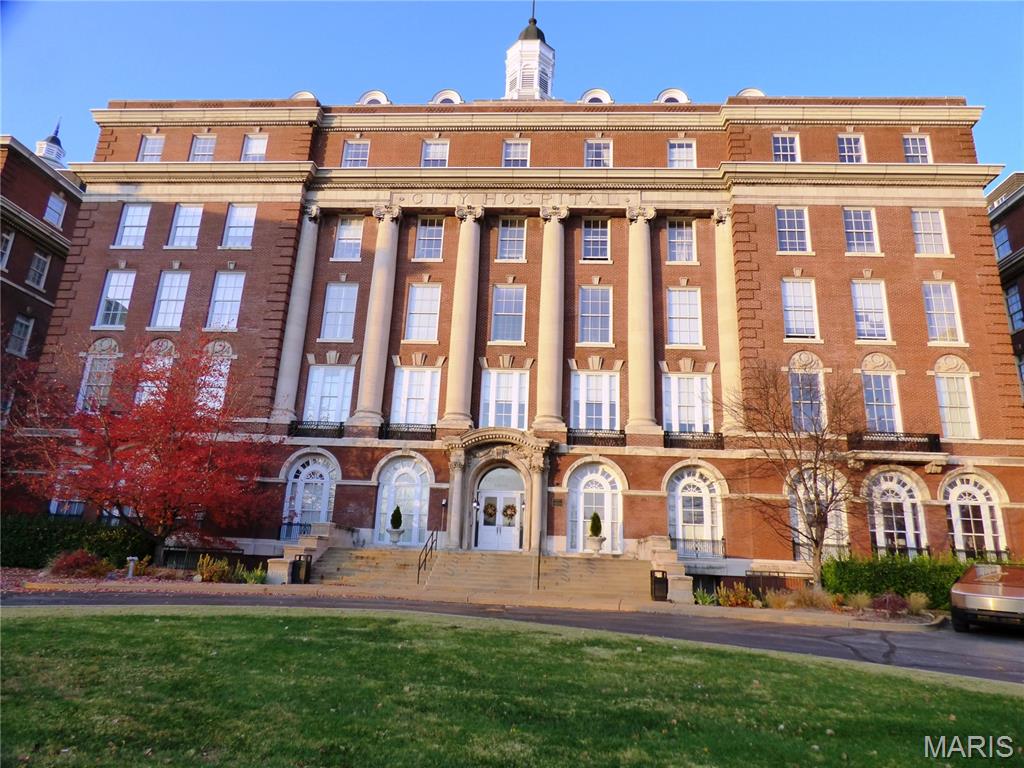 1515 Lafayette Avenue Unit: 403