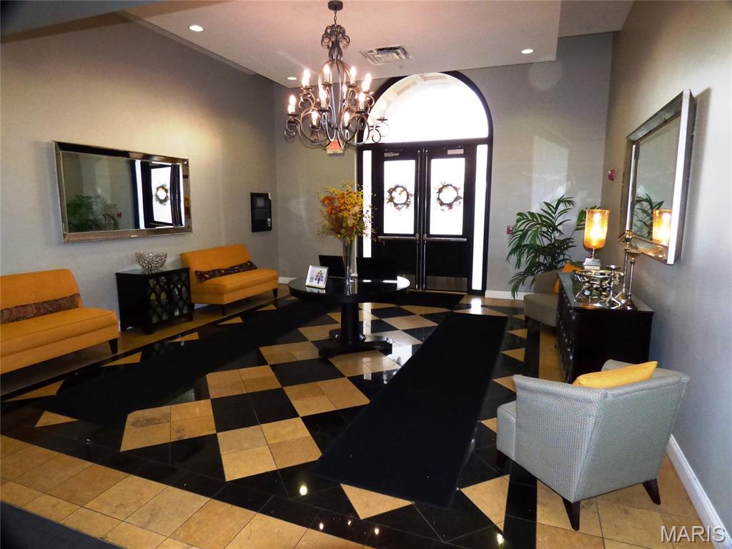 1515 Lafayette Avenue Unit: 403