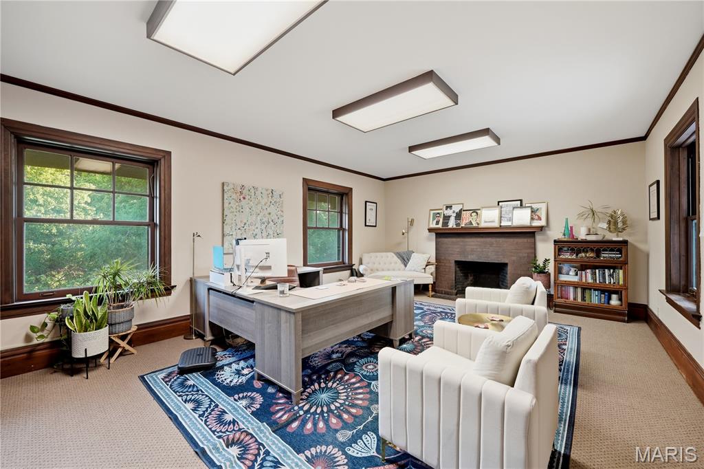 4500 W Pine Boulevard