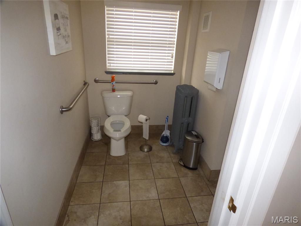 4500 W Pine Boulevard