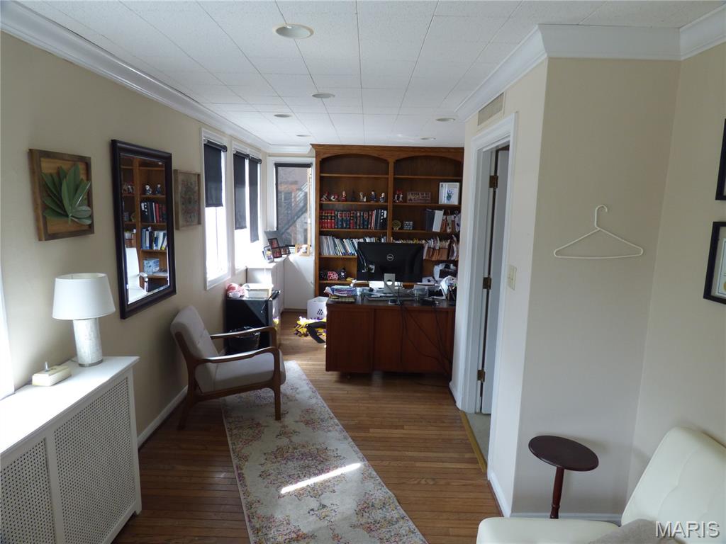 4500 W Pine Boulevard