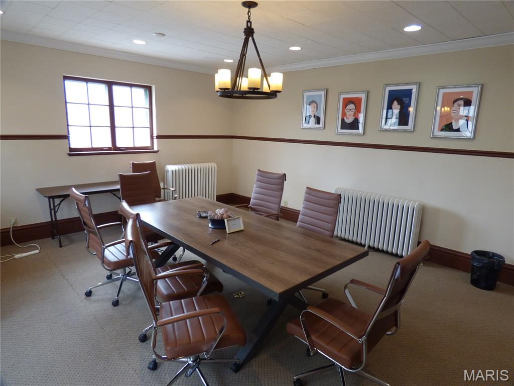 4500 W Pine Boulevard