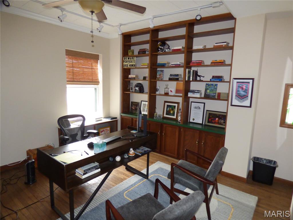 4500 W Pine Boulevard