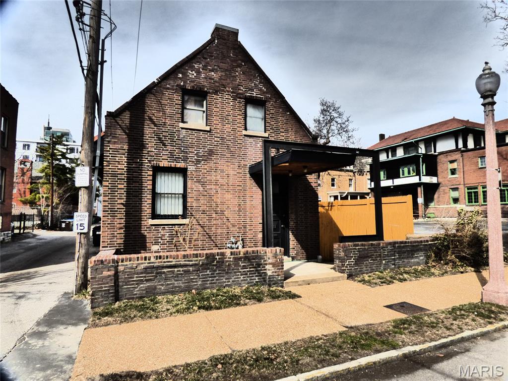 4500 W Pine Boulevard