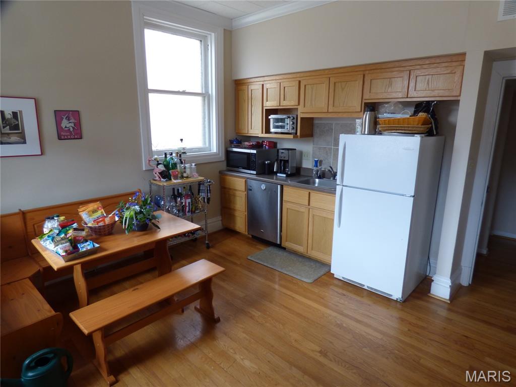 4500 W Pine Boulevard