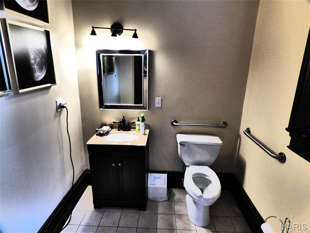 4512 West Pine Boulevard