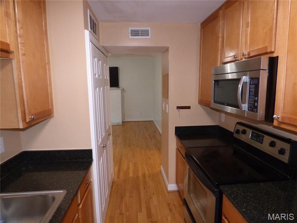 5653 Waterman Boulevard Unit: 3S