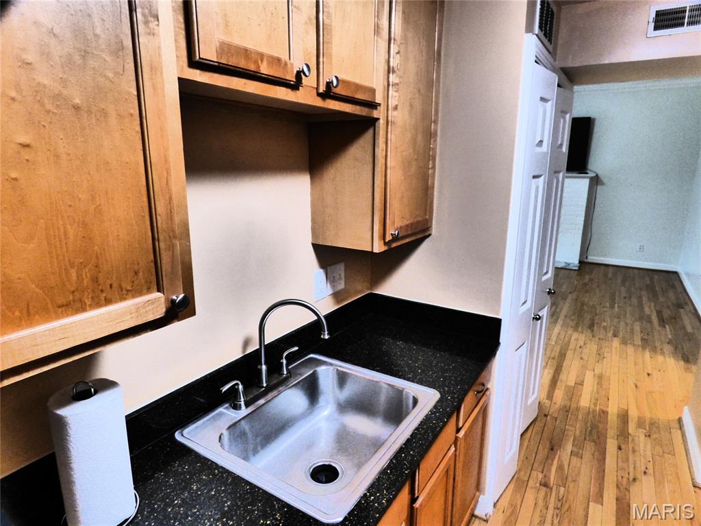 5653 Waterman Boulevard Unit: 3S