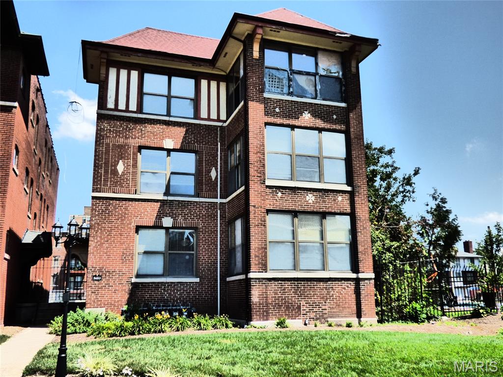 5653 Waterman Boulevard Unit: 3S