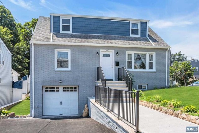 167 Leonard Place