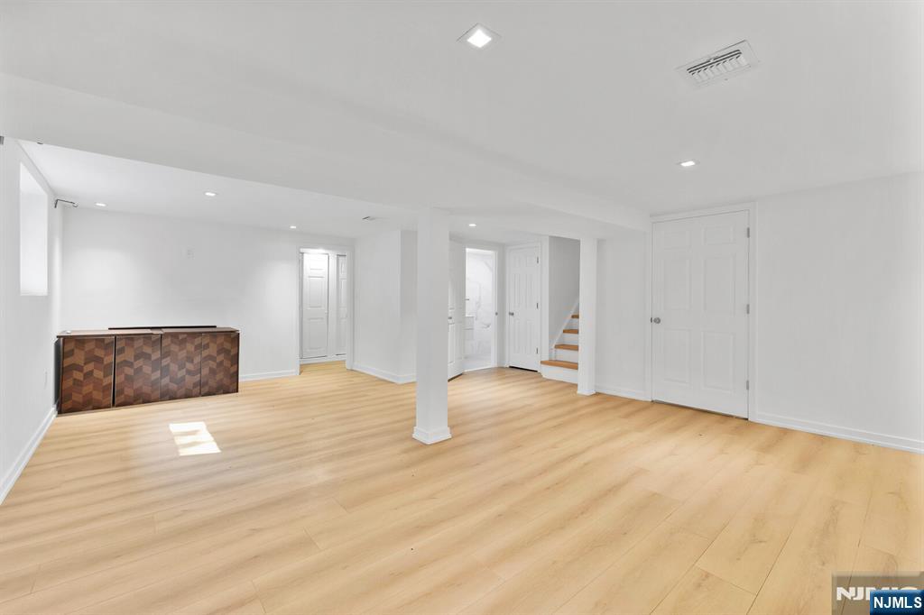 226 Avenue